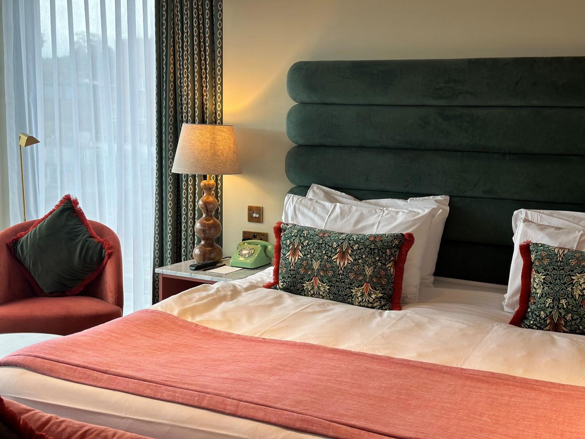Hotel Indigo - Exeter By Ihg Bagian luar foto